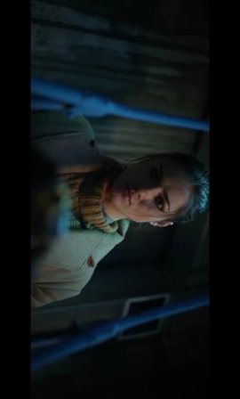 她看见红色破解版
